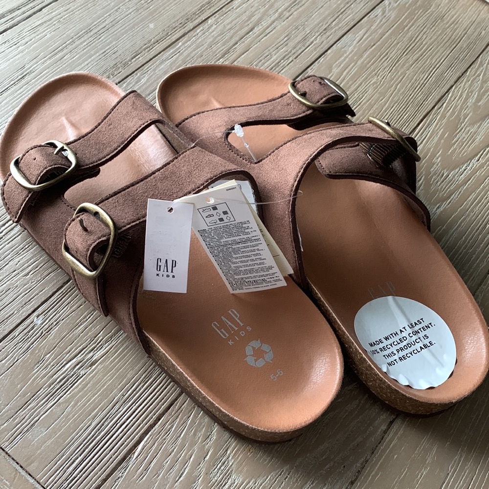 GAP boys sandals. - Picture 4 of 4